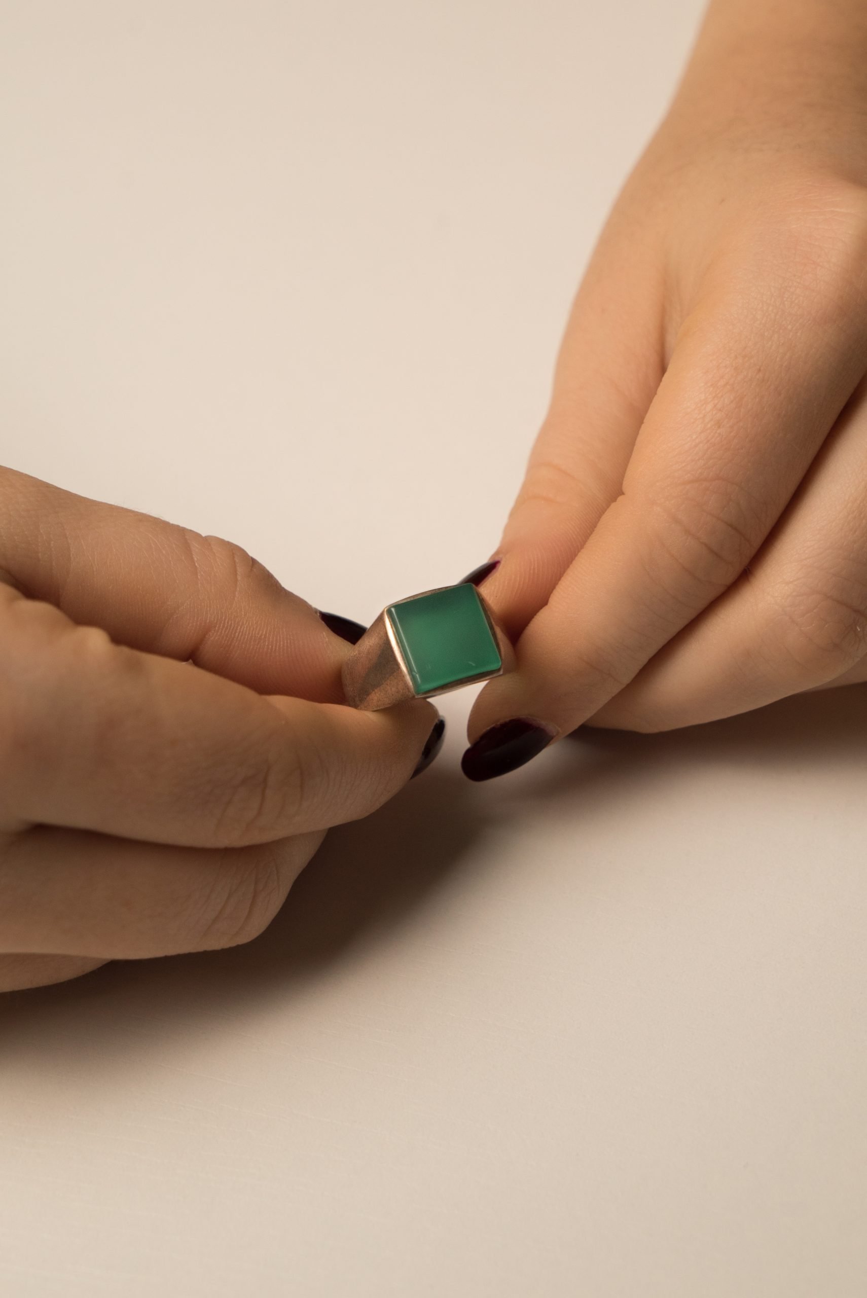 Anello Chevalier con pietra - immagine 2