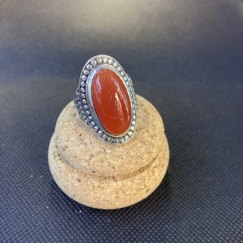 Anello con pietra naturale ovale - immagine 2