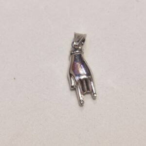 Ciondolo Mano con Corna in Argento