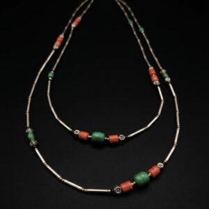 Collana artigianale Etnica Tibetana in ottone argentato con Perline in Turchese e Corallo