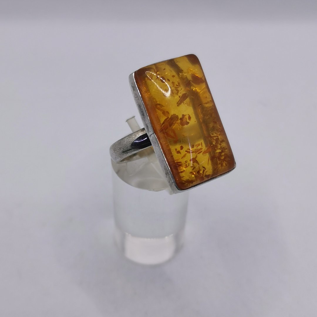 Anello Taglio Cuscino in Ambra Baltica e Argento - immagine 4