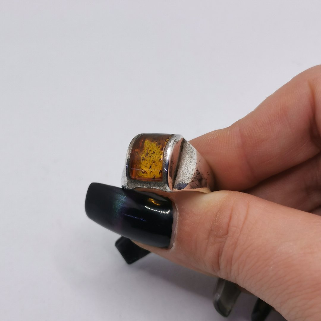 Anello Volta Incastonata con Ambra Baltica e Argento - immagine 3