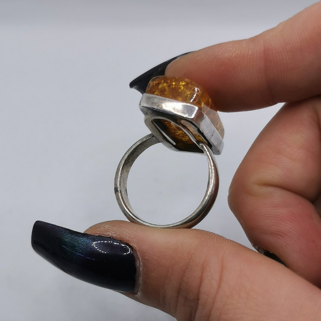 Anello in Argento Rettangolo di Ambra Baltica con Inclusioni - immagine 3
