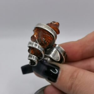Anello Spirale d'Argento con Pepita di Ambra Baltica