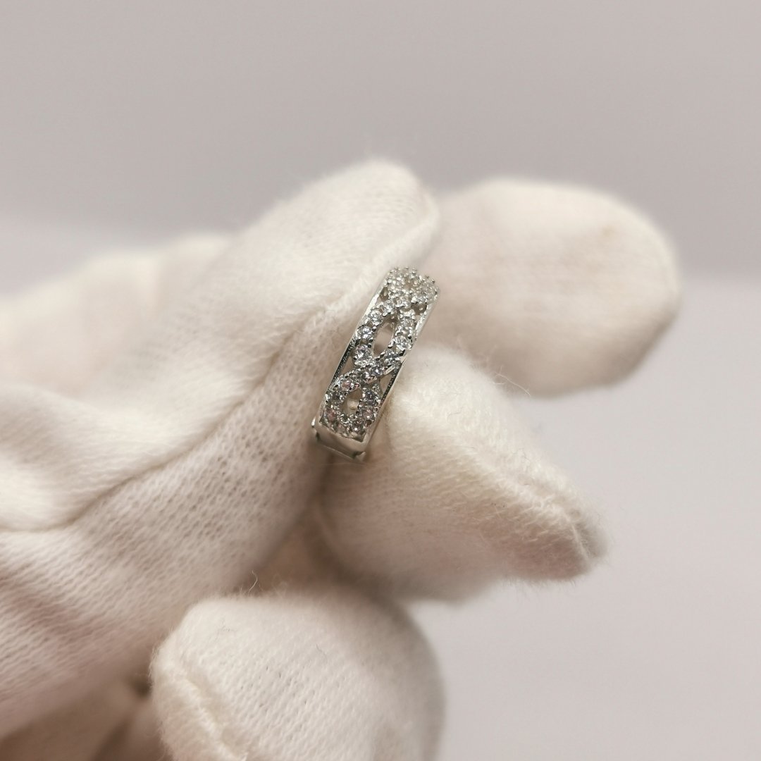 Crystal and heart earrings