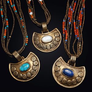 Collana Etnica artigianale Centrale Alabarda Tibetana in ottone e Pietre Naturali
