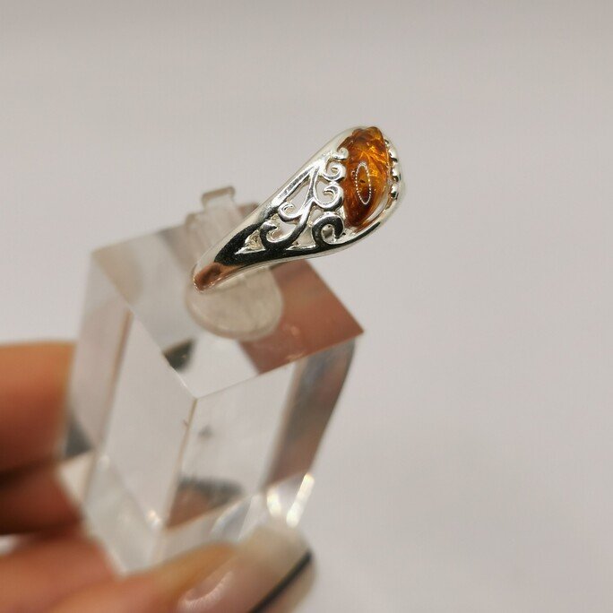 Anello fascetta con Ambra - immagine 2