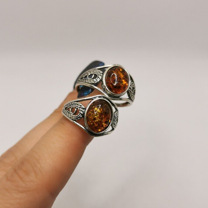 Anello Etnic con Ambra - immagine 3