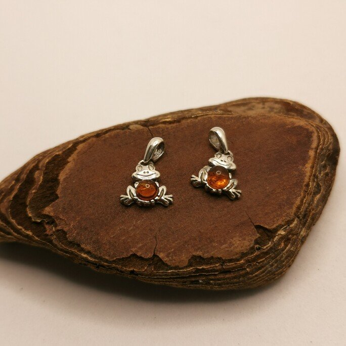 Amber Frog Pendant - immagine 2