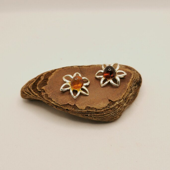 Amber Flower Pendant