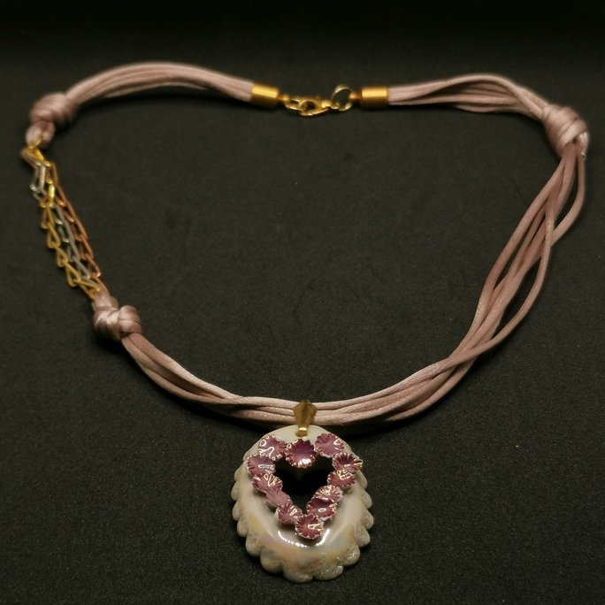 Ceramic - Ornamental pink flower heart
