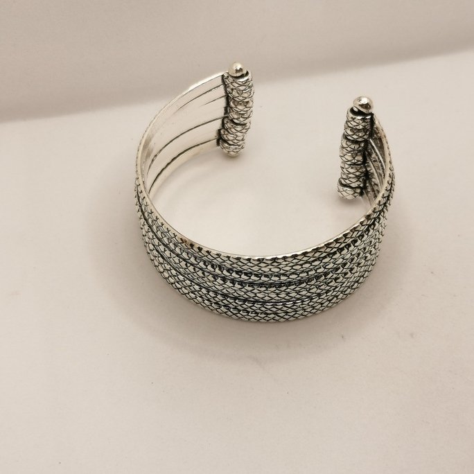 String bracelet - immagine 2