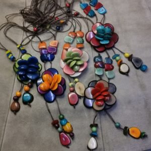 Collana in avorio vegetale