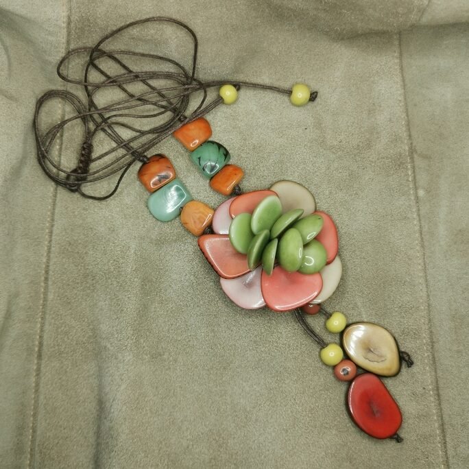 Collana in avorio vegetale - immagine 2