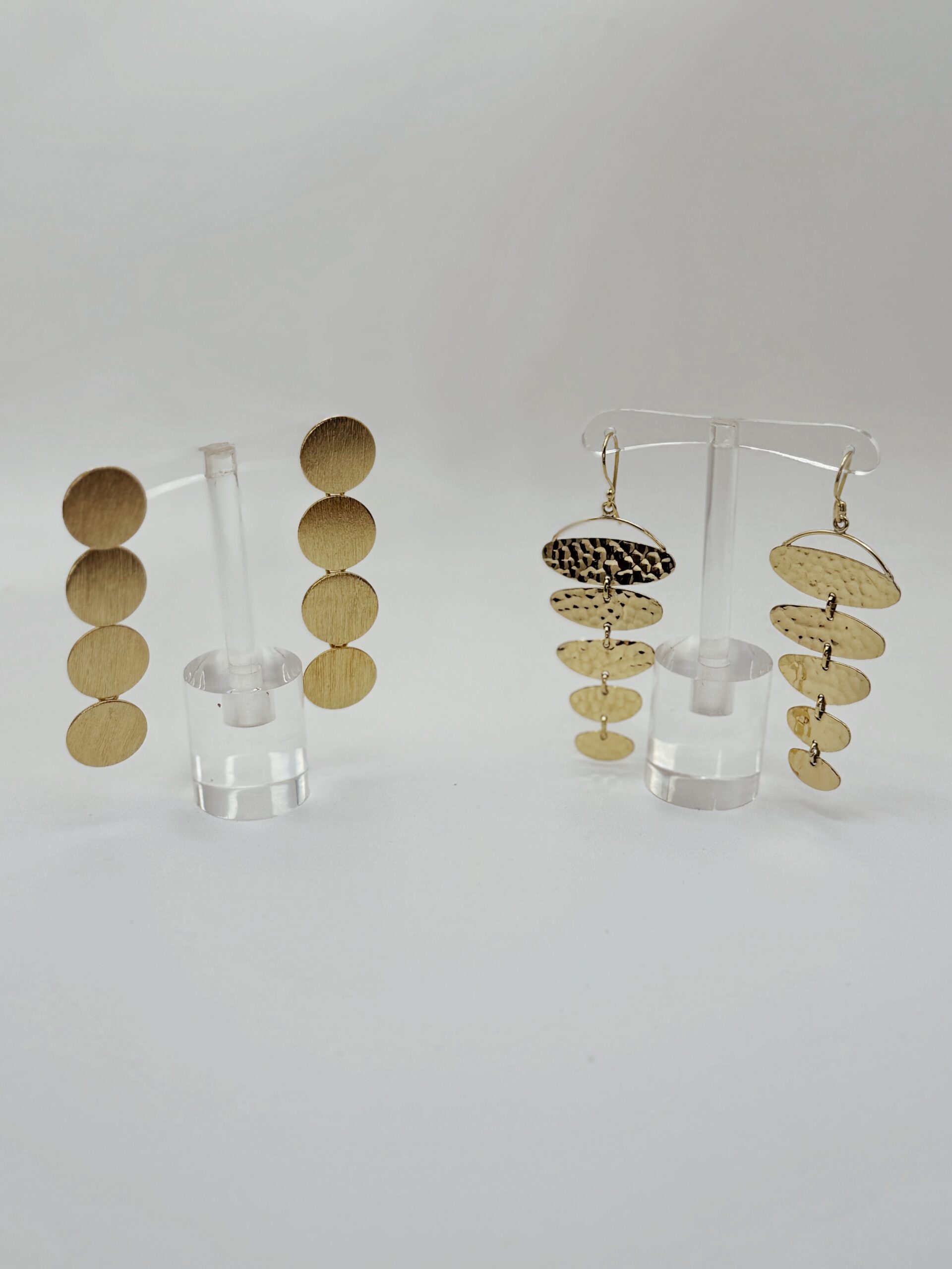 Orecchini Pendenti Astri Ottone, Design Celestiale Geometrico