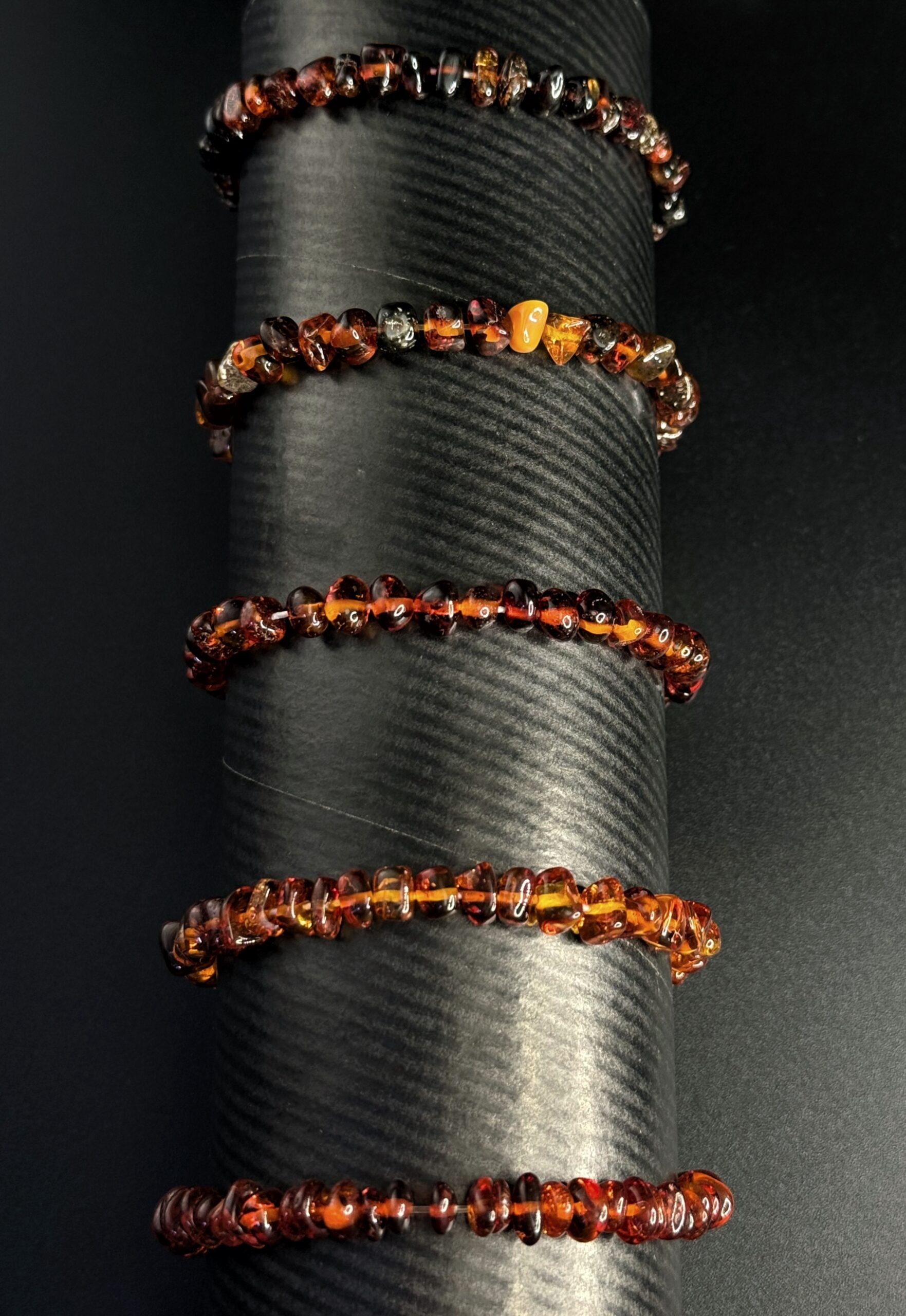 Bracciali elestici in Ambra con pietre irregolari lisce - immagine 2