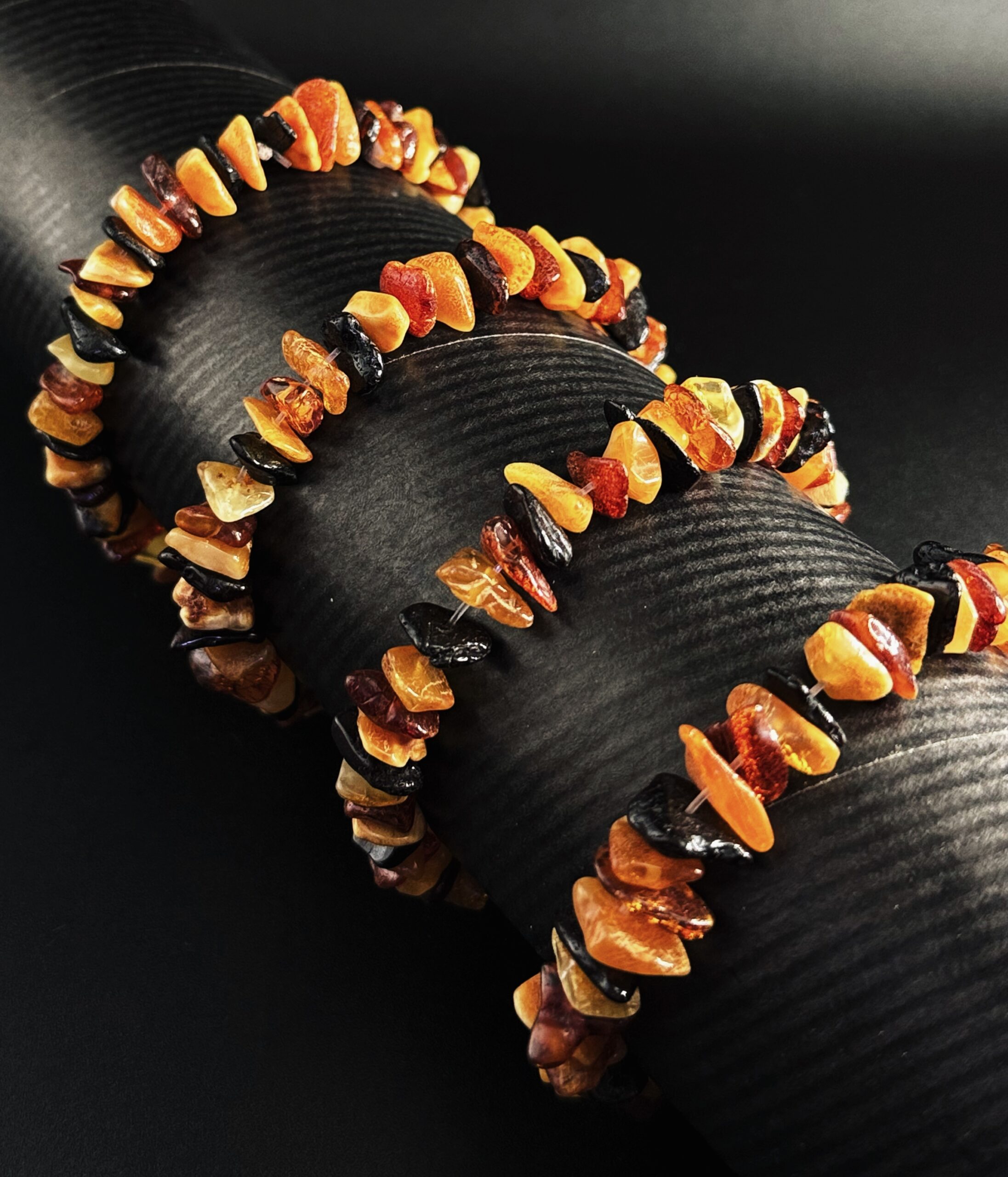 Bracciale elastico Ambra Baltica con Chips Irregolari Multicolor