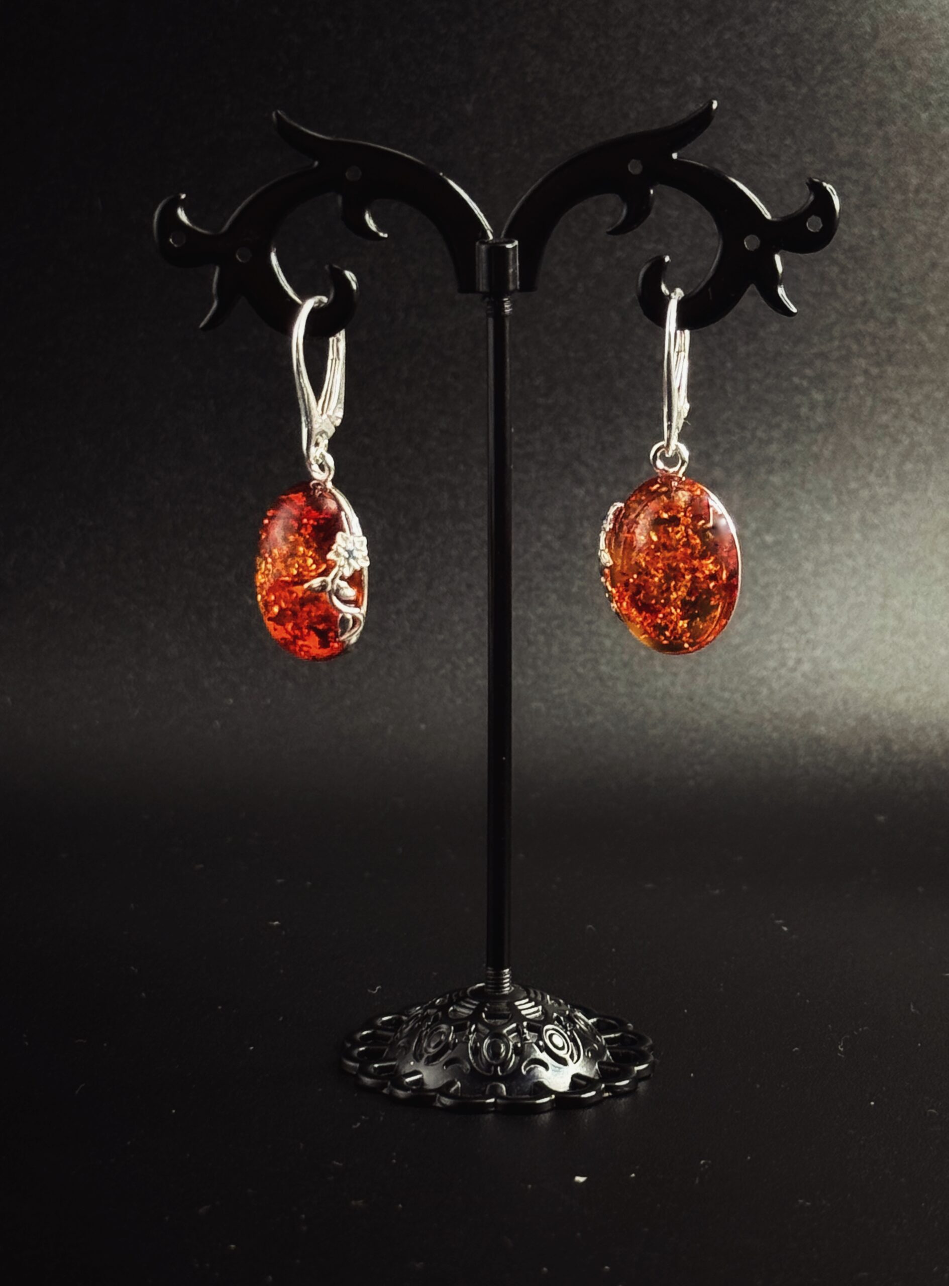 Orecchini Pendenti Ovale Argento 925 Ambra Cherry Dettaglio Floreale