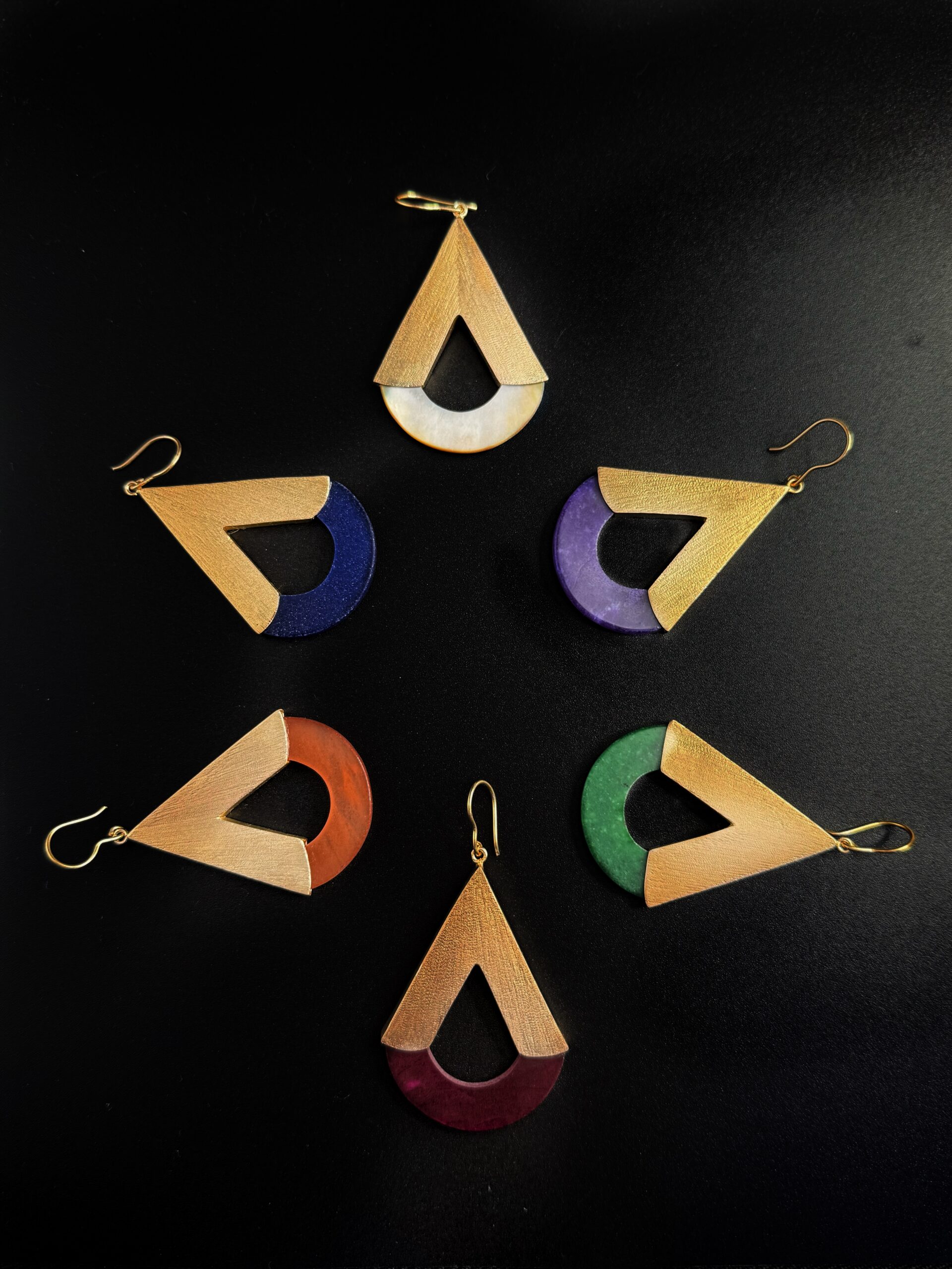 Orecchini Goccia Geometrica Modulare Ottone Placcato Oro 24K e Agata