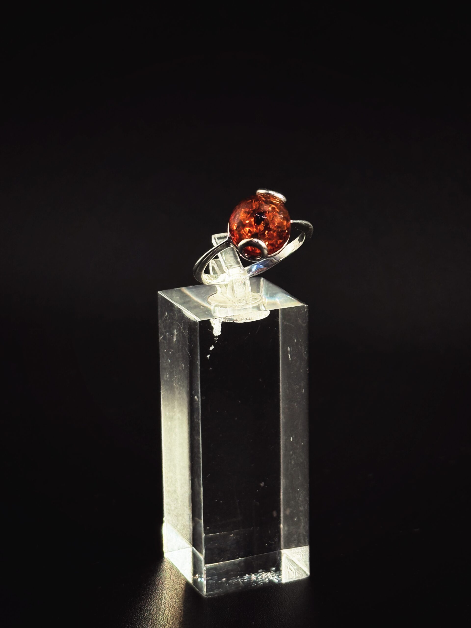 Anello Cabochon Sferico Argento 925 Ambra Baltica