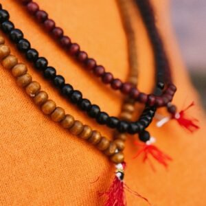 Mala Buddhista Artigianale in Legno di Sandalo
